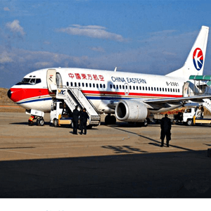 文山砚山机场货运航空快运业稳步发展的原因是什么？